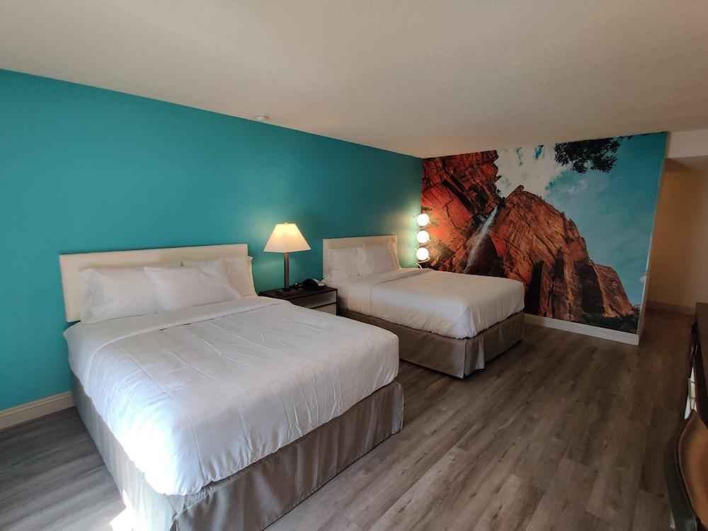 Clarion Pointe Fresno Near Yosemite Hotel Eksteriør billede