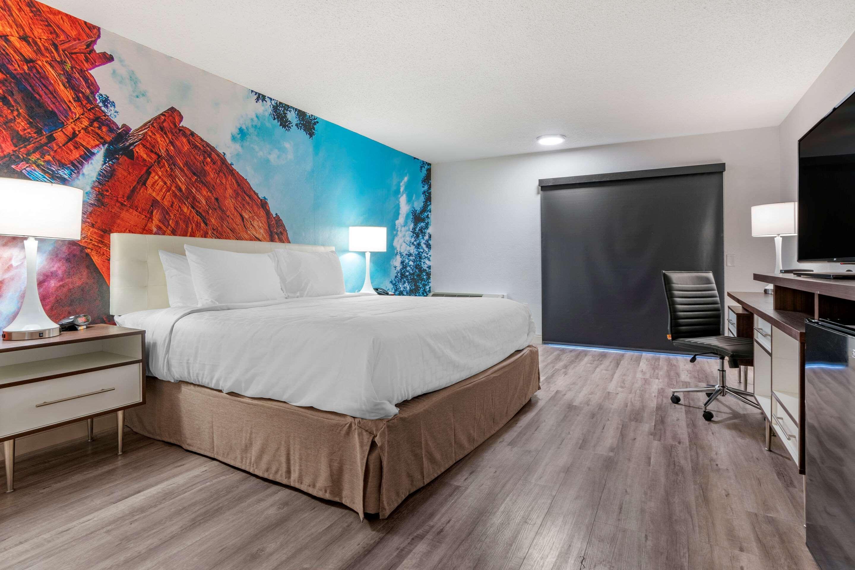Clarion Pointe Fresno Near Yosemite Hotel Eksteriør billede